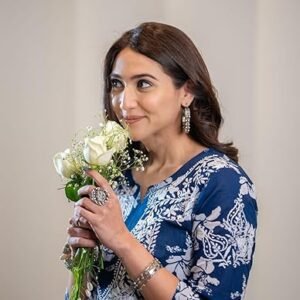 GoSriKi Women's Rayon Blend Chikankari Embroidered Straight Kurta