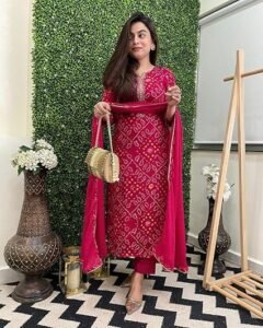 GoSriKi Women's Rayon Viscose Straight Bandhej Printed Kurta with Pant & Dupatta